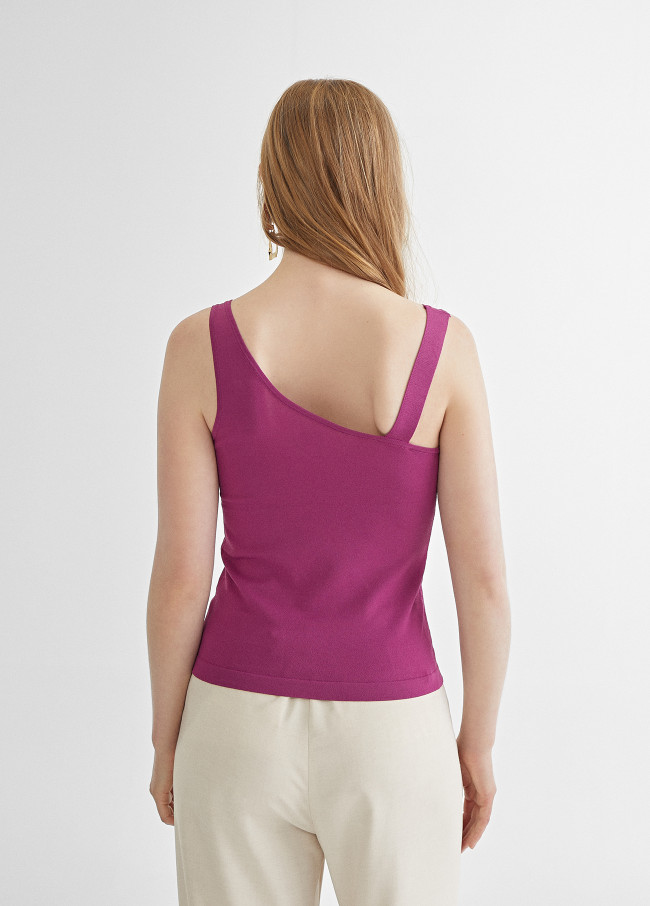 Strappy top with metal M