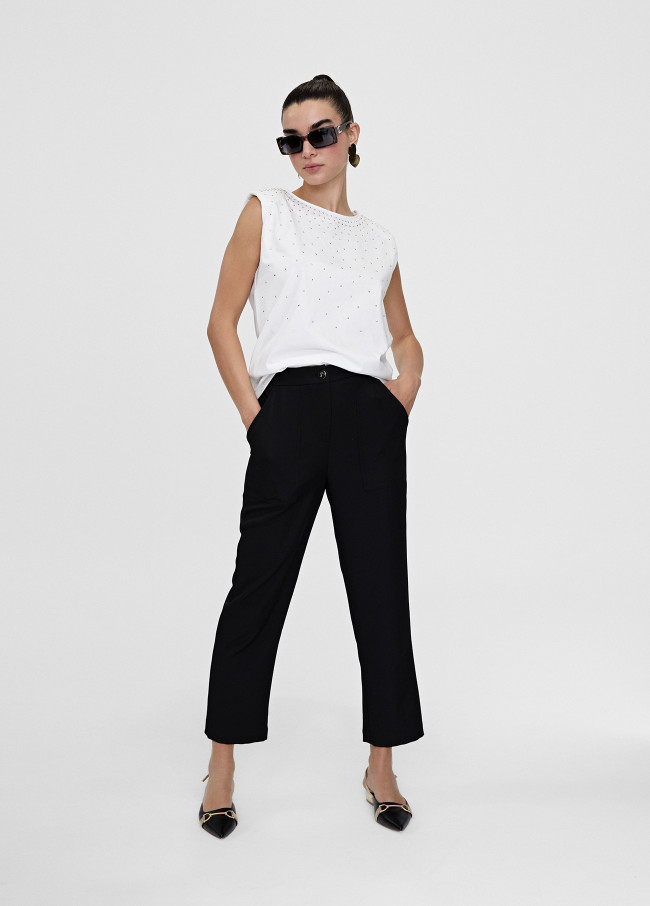 Monochrome cropped trousers