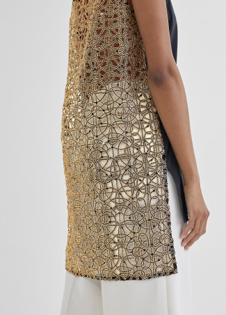 Chemise longue broderie dans le dos