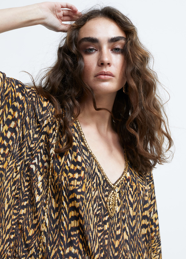 Cafetã estampado em animal print