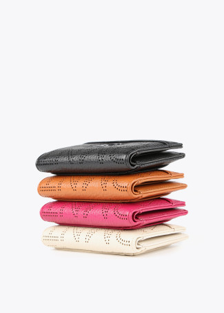 Kleine Brieftasche mit Stanzmuster