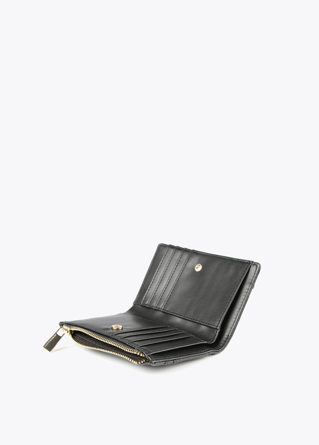 Small die-cut wallet