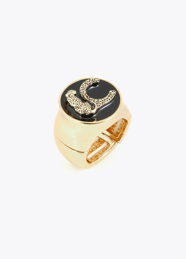 Signet ring