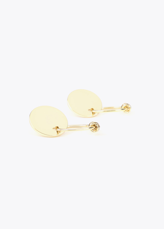 Orecchini a bottone con cerchio charm