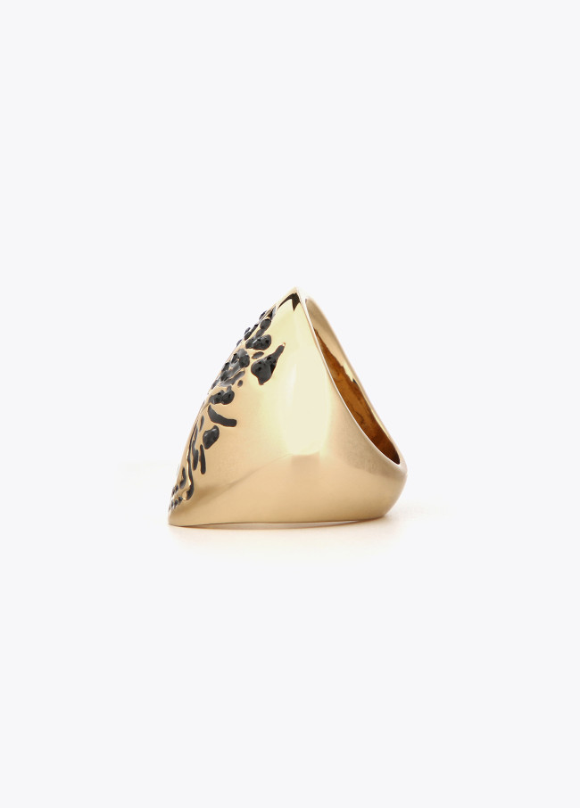 Ring mit Tigerkopf