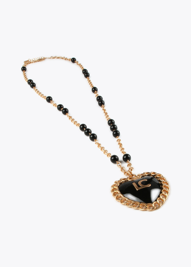Heart medallion necklace