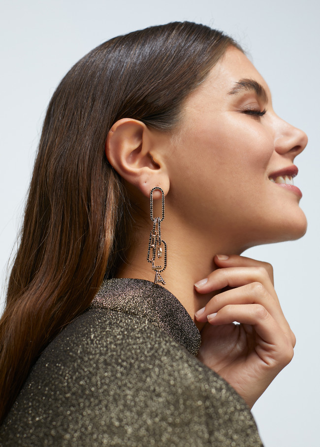Pendientes colgantes y cristales