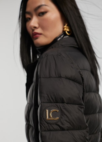 Chaqueta acolchada con cinturón