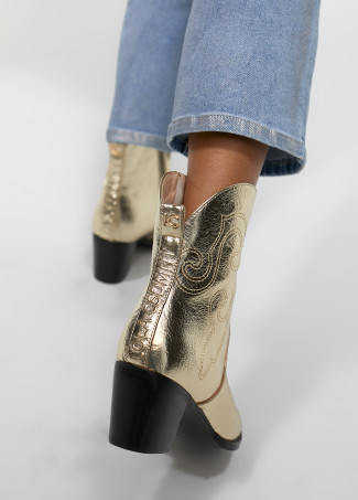 Botins de estilo cowboy