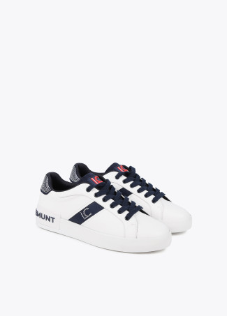 Sneakers avec pierres brillantes