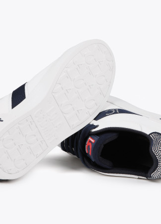 Sneakers with rhinestone details