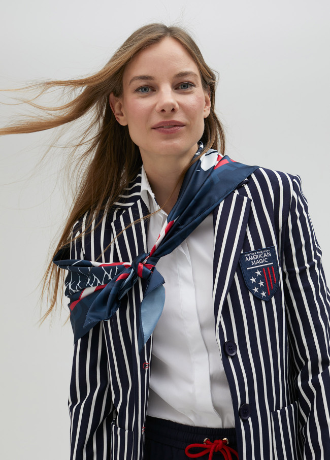 Halstuch Lola Casademunt und American Magic