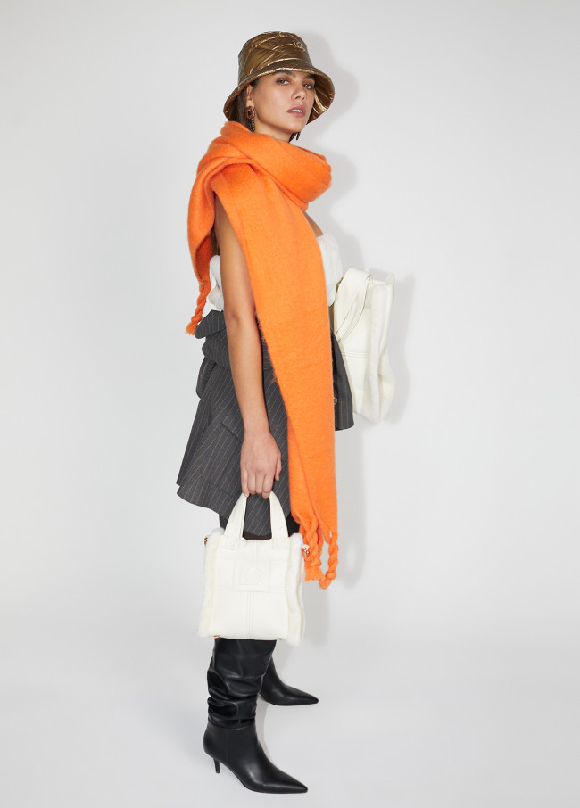 Scarf with braided fringing