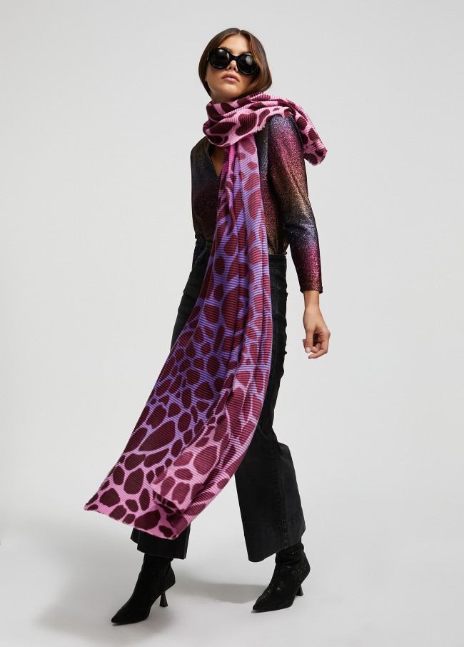 Pleated animal print scarf