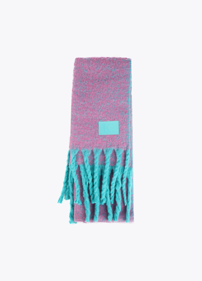 Two-tone scarf with fringing