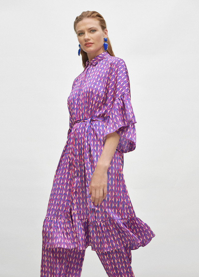 Vestido com manga de folhos