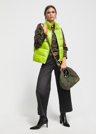 Quilted crossbody bag with braided strap