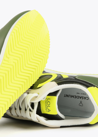 Zapatillas deportivas verdes y lima