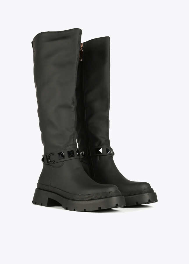 Black rubberised boots