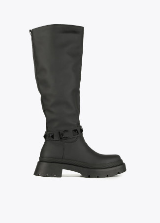 Black rubberised boots
