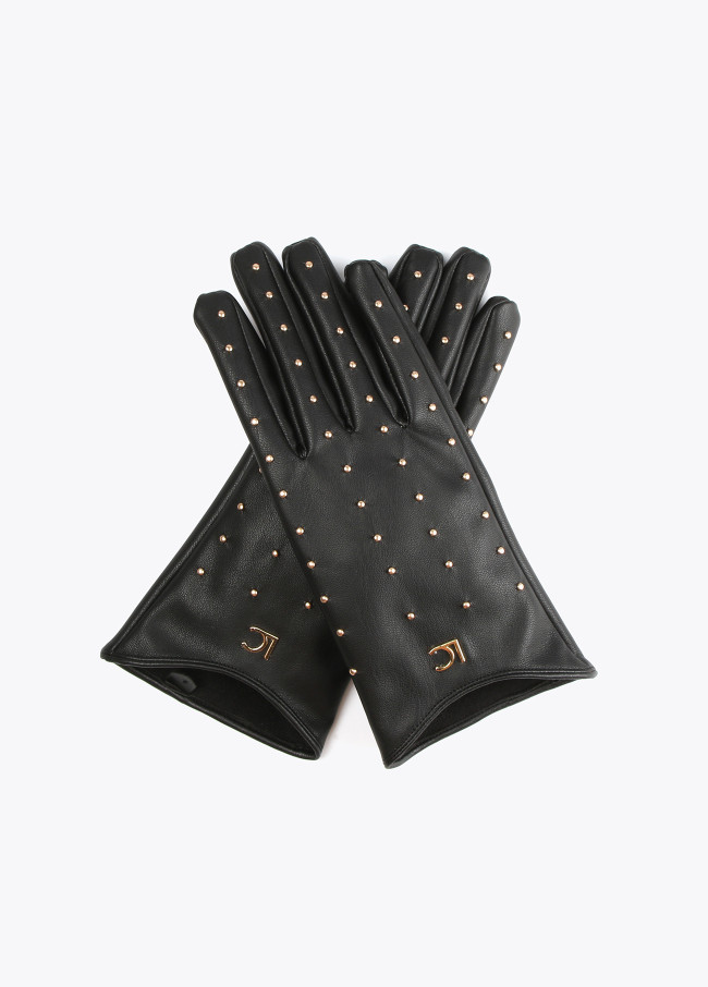 Guantes con tachitas