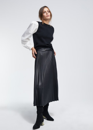 Faux leather skirt
