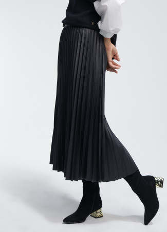 Faux leather skirt