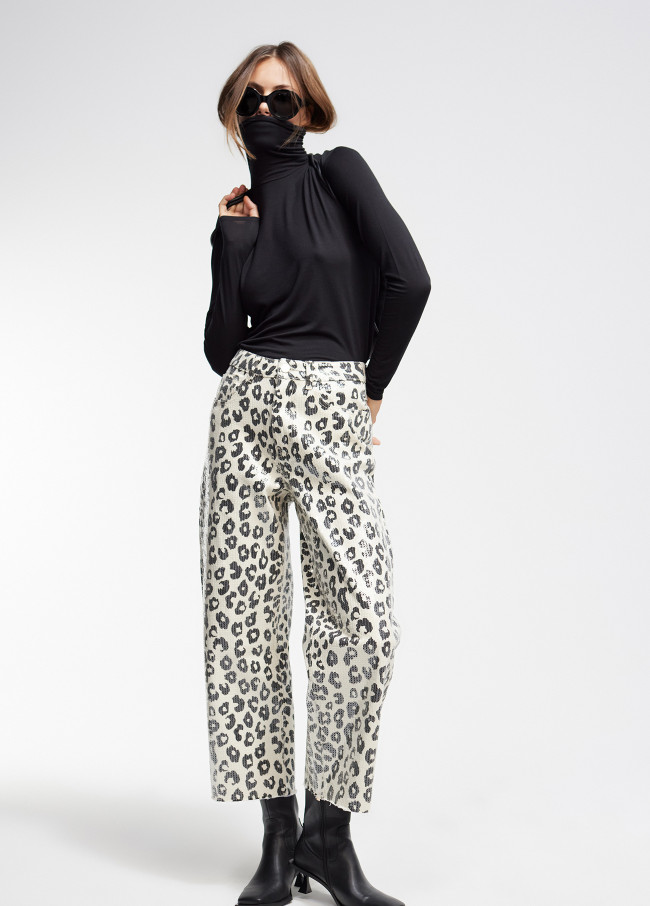 Camiseta cuello alto