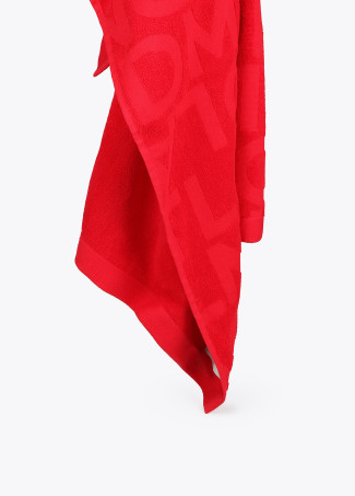 Toalla baño color rojo Lola Casademunt.