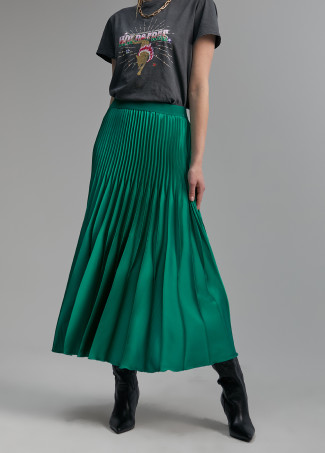 Pleated skirt