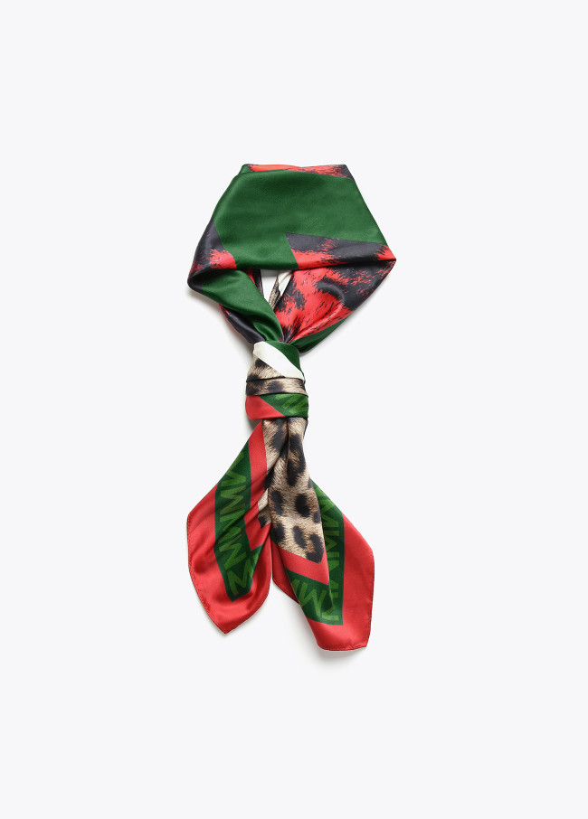 Foulard imprimé animal et vert