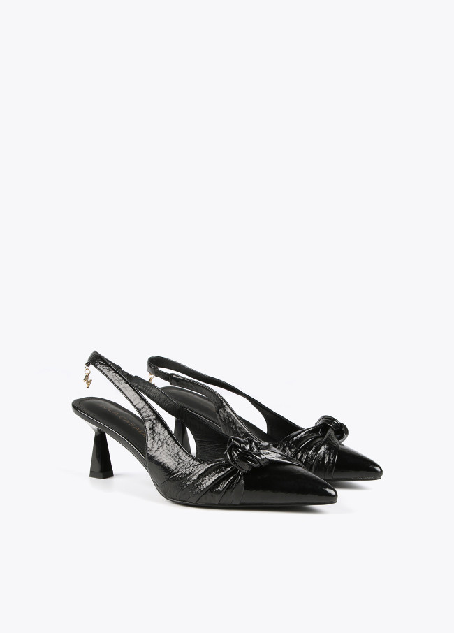 Escarpins stilettos ouverts à l’arrière