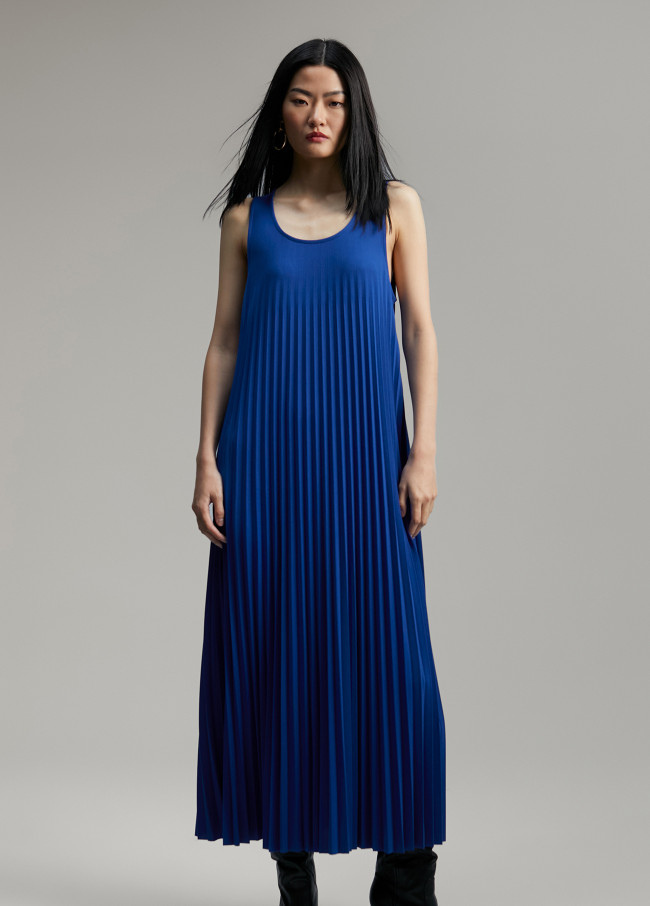 Robe plissée sans manches