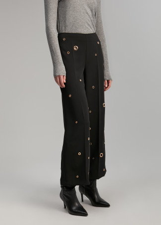 Pantalón detalle eyelets