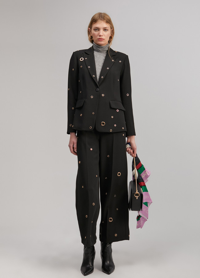 Pantalón detalle eyelets