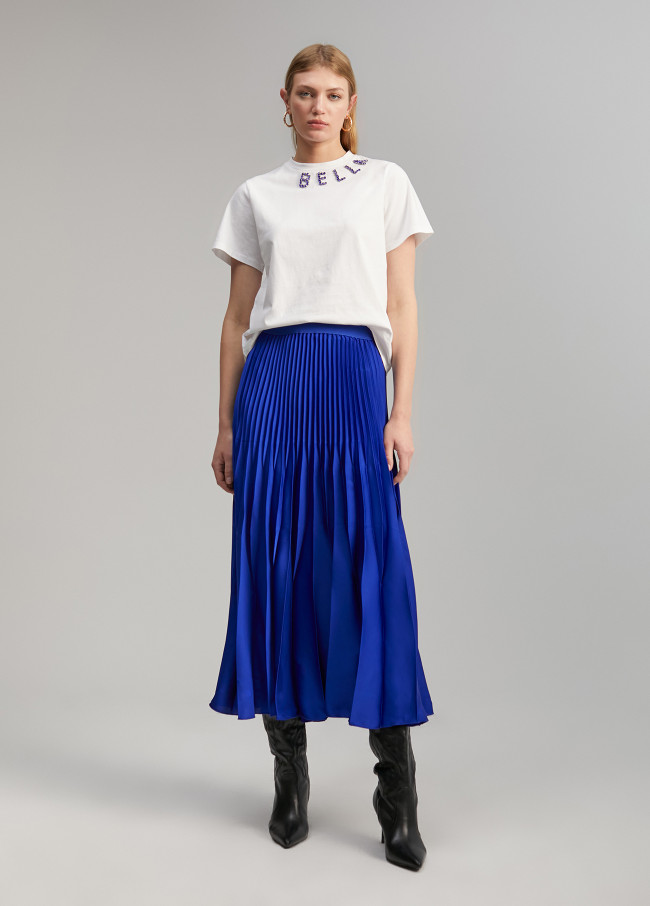 T-shirt with rhinestone detail