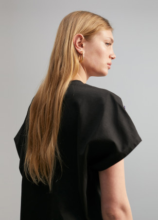 Shirt mit Schmucksteinen