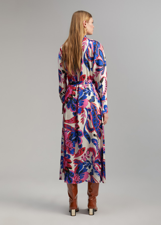 Vestido com estampado paisley