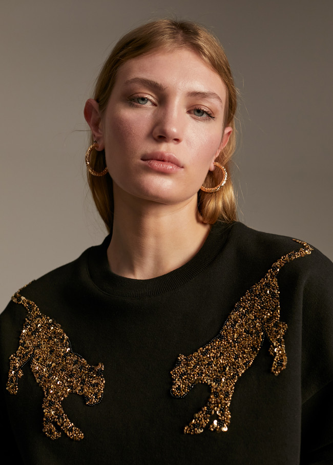 Sweatshirt with tiger details