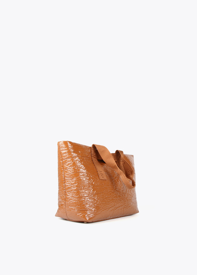Tote bag de efeito envernizado