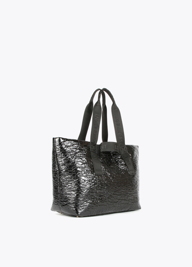 Shopper in Lackleder-Optik