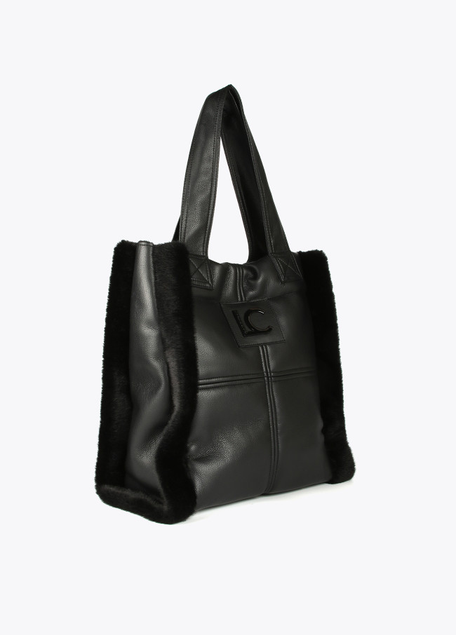 Shopper efecto piel y pelo