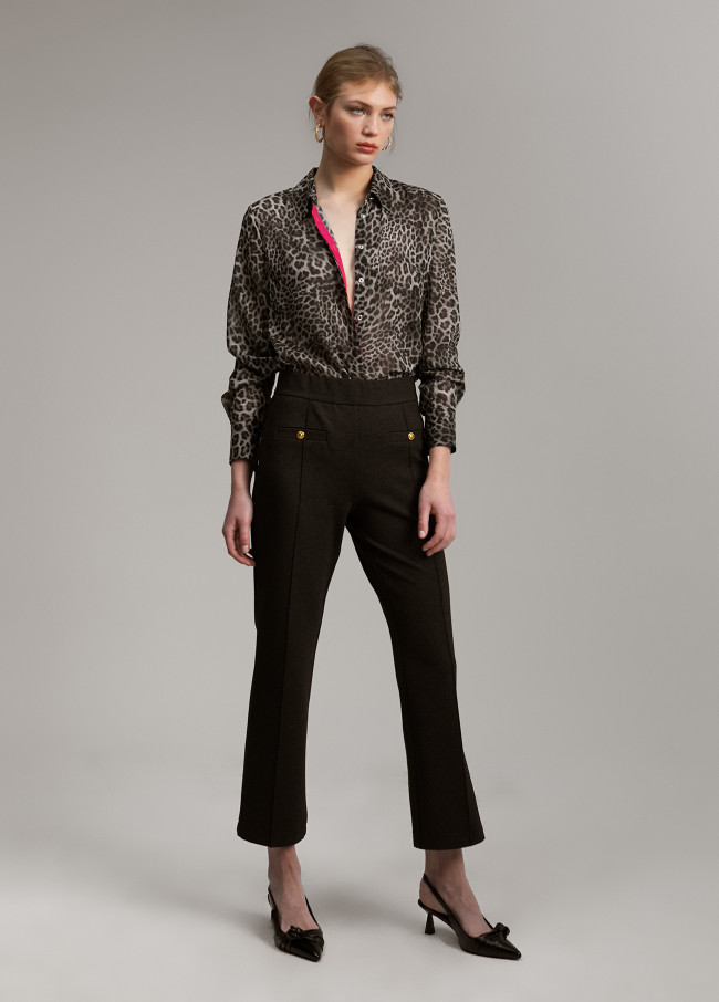 Pantalon détail bouton