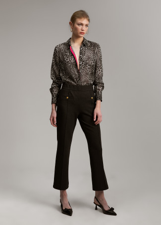 Pantalon détail bouton