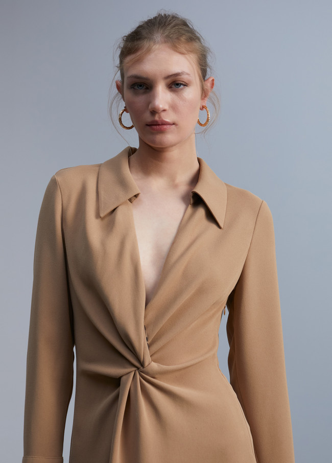 Vestido midi nudo