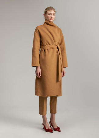 Cappotto tinta unita fatto a mano