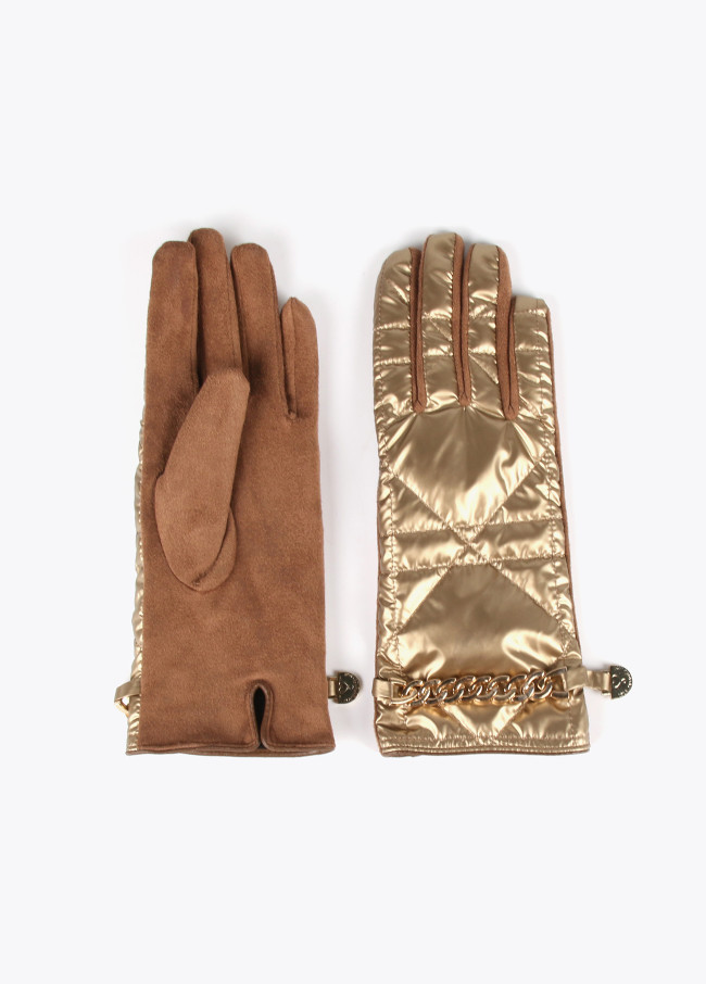 Padded gloves with chain