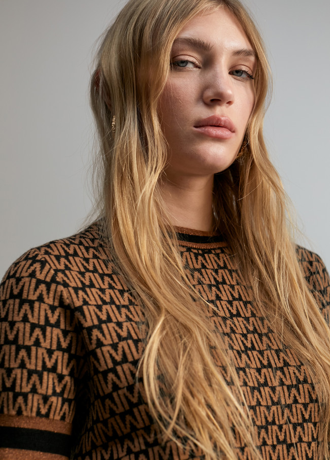 Camisola com monograma bicolor