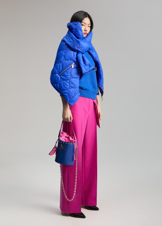 Pullover mit Kristallen