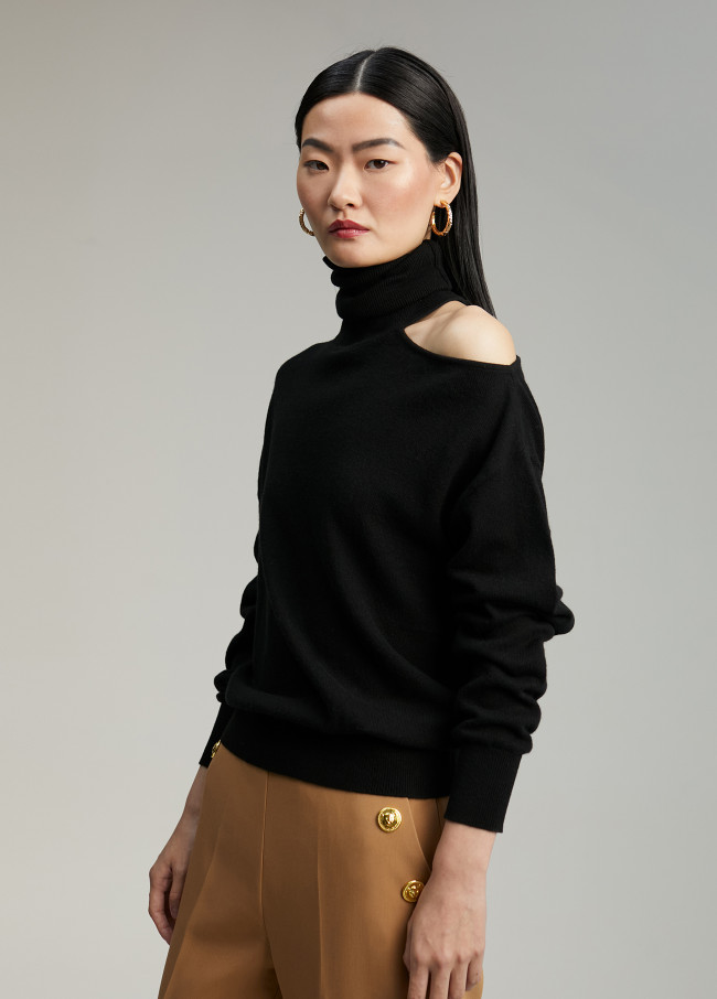 Sweater with cut-out shoulder